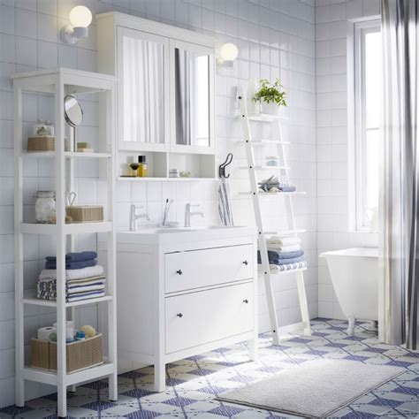 4 ideas para elegir las estanterías de baño y acertar