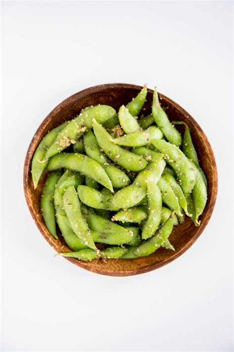 5 Flavorful Ways to Snack on Edamame | Edamame snack, Healthy snacks ...