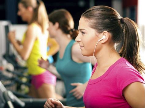 5 razones para escuchar música mientras haces ejercicio ...