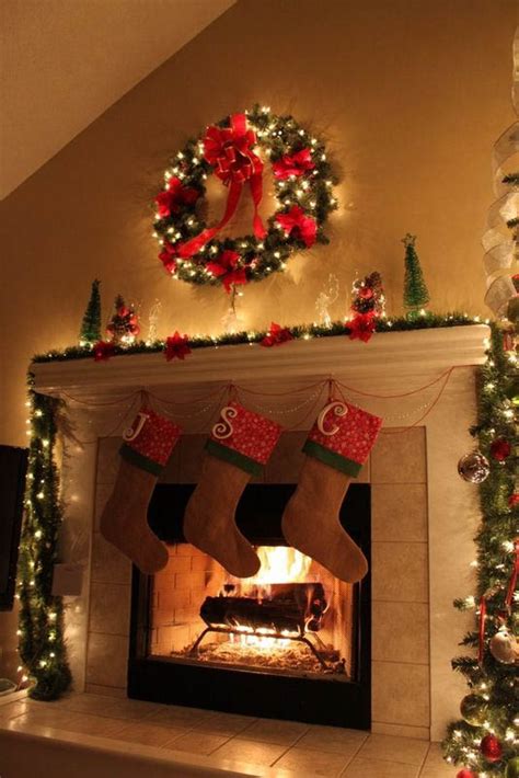 50 Most Beautiful Christmas Fireplace Decorating Ideas ...