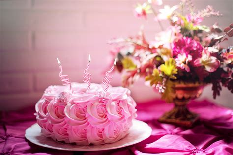 500+ Amazing Birthday Cake Photos · Pexels · Free Stock Photos