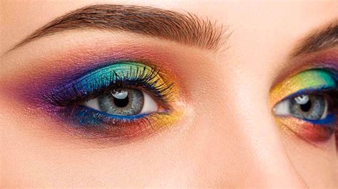 6 Colorful Eye Makeup Looks   L Oréal Paris