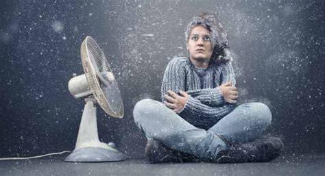 6 ways to keep yourself warm in a FREEZING office ...