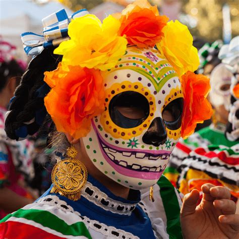 60 tradiciones y costumbres de AMÉRICA | QuieroVuelos