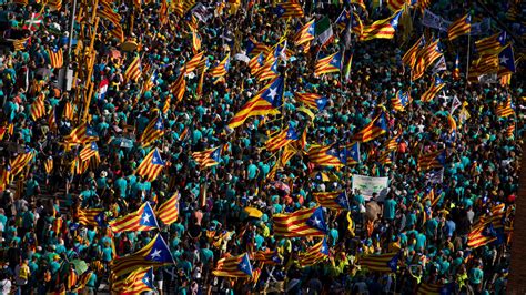 600,000 Protesters in Barcelona Call for Independence From ...