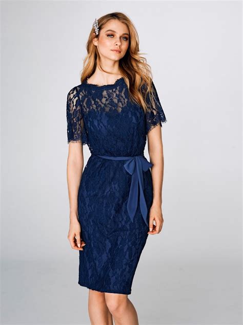 65 vestidos de fiesta azul: el outfit perfecto para la invitada 2019