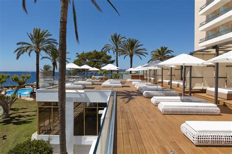 7 alojamientos geniales en Playa d’en Bossa junto al mar ...
