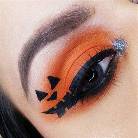 7 ideas de maquillaje de Halloween y Día de Muertos para ojos