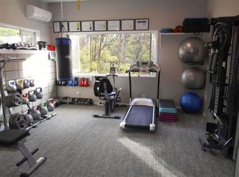 7 Sports Space Design Ideas In A Minimalist Home | Gym room at home ...