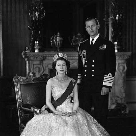 71 años de matrimonio de la reina Isabel II y Felipe de Edimburgo en ...
