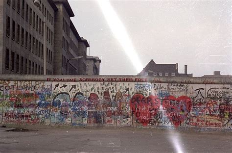 A 30 años de la caída del muro de Berlín   El Maya