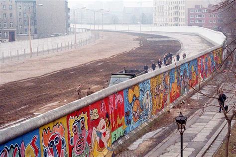 A 30 años de la caída del Muro de Berlín – Revista Gente ...