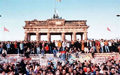 A 30 años de la caída del muro de Berlín, testigos narran ...