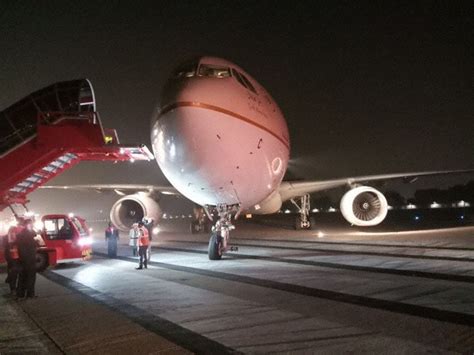 A330 de Saudia pierde neumático de tren de nariz   EnElAire