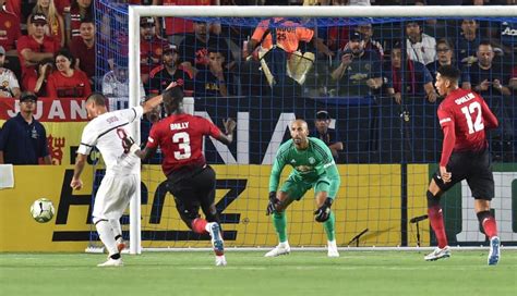 AC Milan vs. Manchester United por International Champions ...