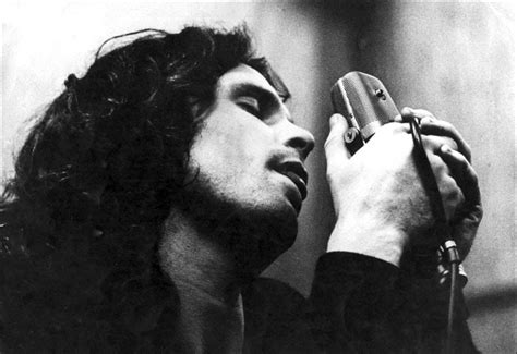 Academia da Palavra: Biografia  descasca  mitos sobre Jim Morrison