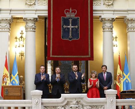 Adrián Barbón ya es el nuevo presidente del Principado: «Asturias jamás ...