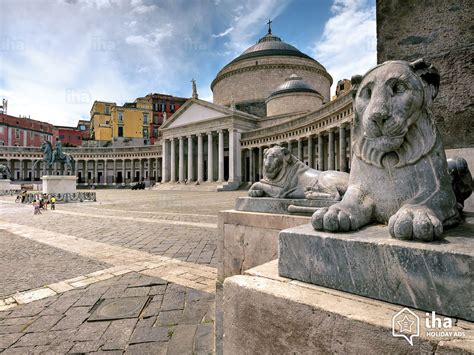 Affitti Napoli Piazza Plebiscito per vacanze con IHA privati