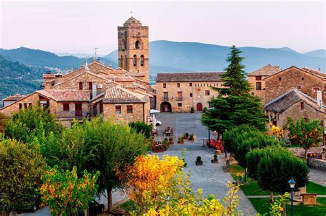 Ainsa,Huesca | Pueblos de españa, Paisajes de españa, Viajar por españa