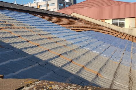 Aislamiento térmico impermeable en una cubierta de teja ...