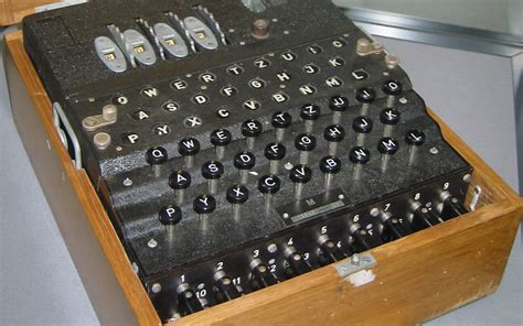Alan Turing   El padre de las Computadoras ~ Astrodroide