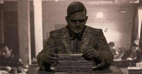 Alan Turing obtiene el perdón real 60 años después de su muerte   Qore