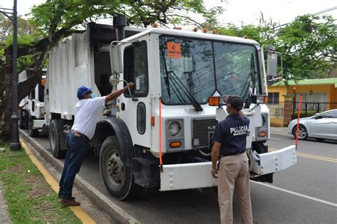 Alcaldía de La Vega entrega 4 camiones, valorados en 9 millones de ...
