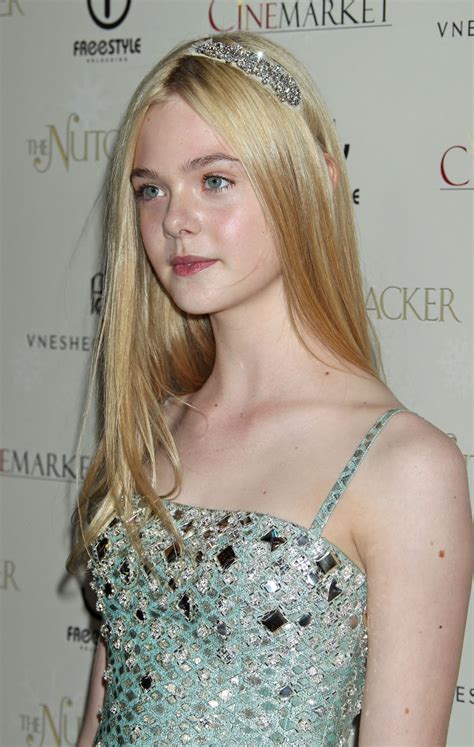 All Top Hollywood Celebrities: Elle Fanning Biography ...