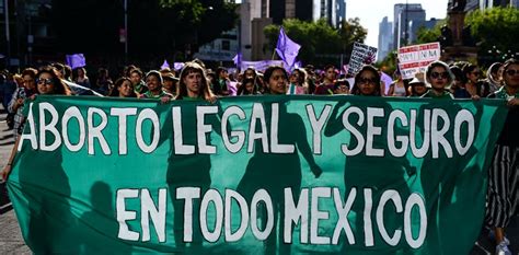 AMLO propone consulta para la legalización del aborto en México; “que ...