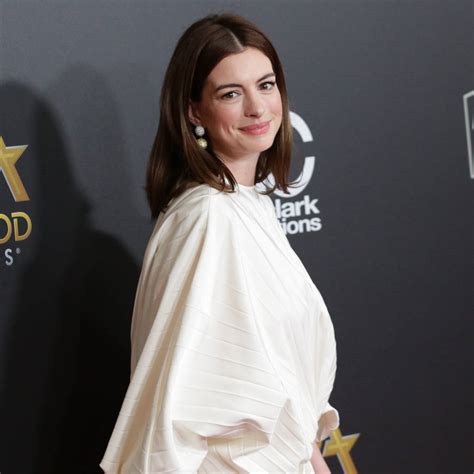Anne Hathaway on 2019 Oscars:  No host might be better ...
