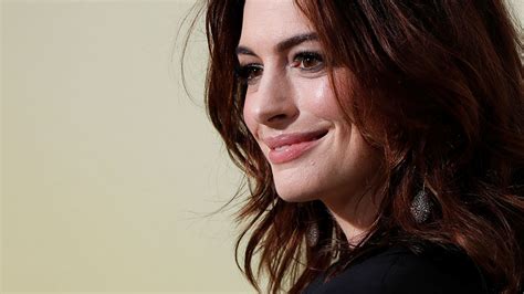Anne Hathaway: Otros espectaculares looks premamá de ...