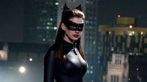 Anne Hathaway Wants Catwoman to Cameo in Future DC Films   IGN