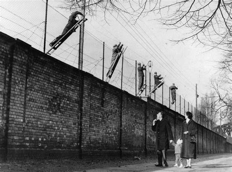 Antes de caer, cómo se alzó el muro de Berlín