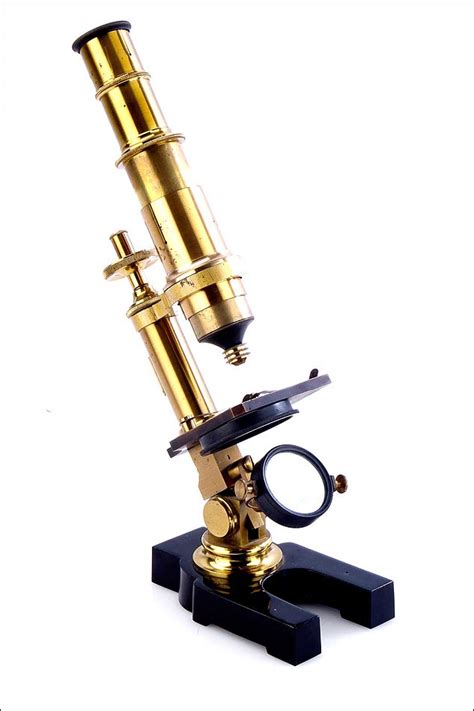 Antiguo Microscopio Compuesto de Latón Dorado. Circa 1880