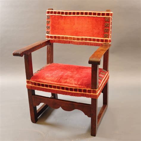 Antique Spanish armchair | De Grande Antique Furniture