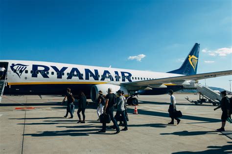 Anuncian los servicios mínimos para los seis días de huelga de Ryanair ...
