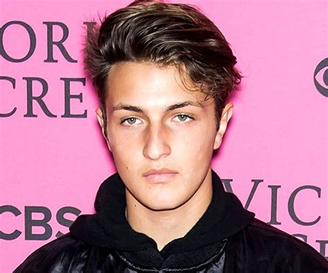 Anwar Hadid Biography   Facts, Childhood, Family of ...