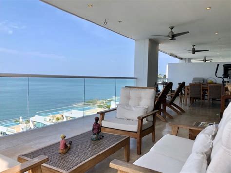 Apartamento con vista al mar en la playa   $1.850.000.000 COP