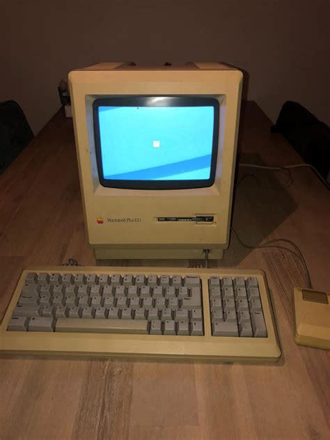 Apple Macintosh Plus ED   Ordenador antiguo   Catawiki