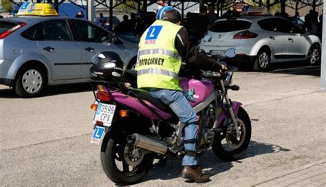 Aprovecha el confinamiento y prepara el carnet de moto