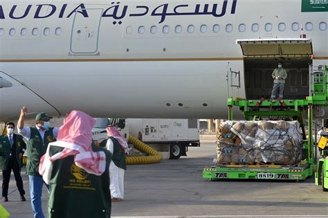 Arabia Saudita suspende vuelos internacionales por la ...