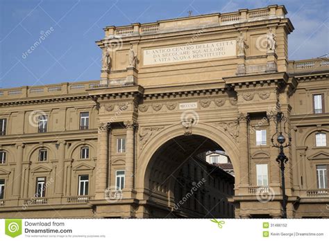 Arch Of The Piazza Della Republica, Florence Stock Photo ...