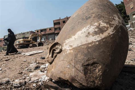 Archaeologists Find Massive 3,000 Year Old Statue in Cairo ...