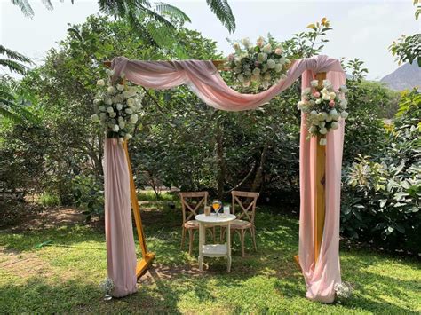 Arcos para su altar: una decoración tendencia para bodas muy románticas