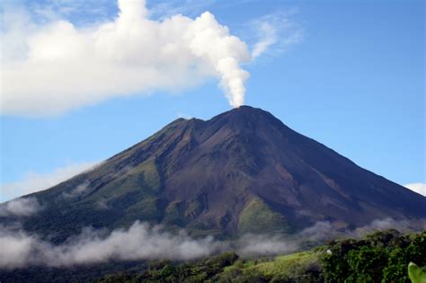 Arenal Volcano   Reef and Rainforest Tours
