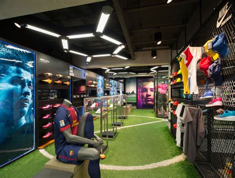 » Ari Football flagship store by Whitespace, Bangkok