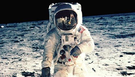 Armstrong y Aldrin, primeros humanos en la Luna | Analitica.com