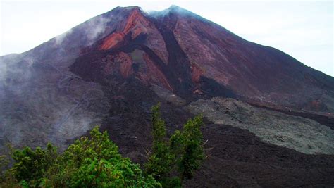 Ascenso benéfico al Volcán de Pacaya por Extremo a Extremo ...