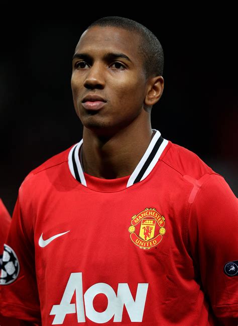 Ashley Young   Ashley Young Photos   Manchester United FC ...