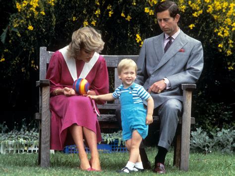 Así han recreado en  The Crown  a Diana de Gales embarazada jugando con ...